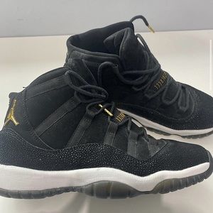 Jordan 11 Retro Heiress Black Stingray 🖤